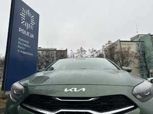 Kia ceed w kolorze zielonym.